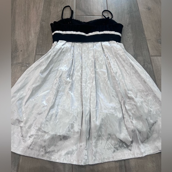 Max And Cleo Black Silver Spaghetti Strap Padded Cocktail Dress Size 12 - Picture 9 of 9
